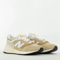 New Balance sneaker beige